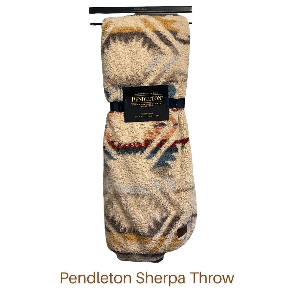 NWT Pendleton White Sands Sherpa Fleece 50x70 Aztec Throw Blanket Southwest - Picture 2 of 9